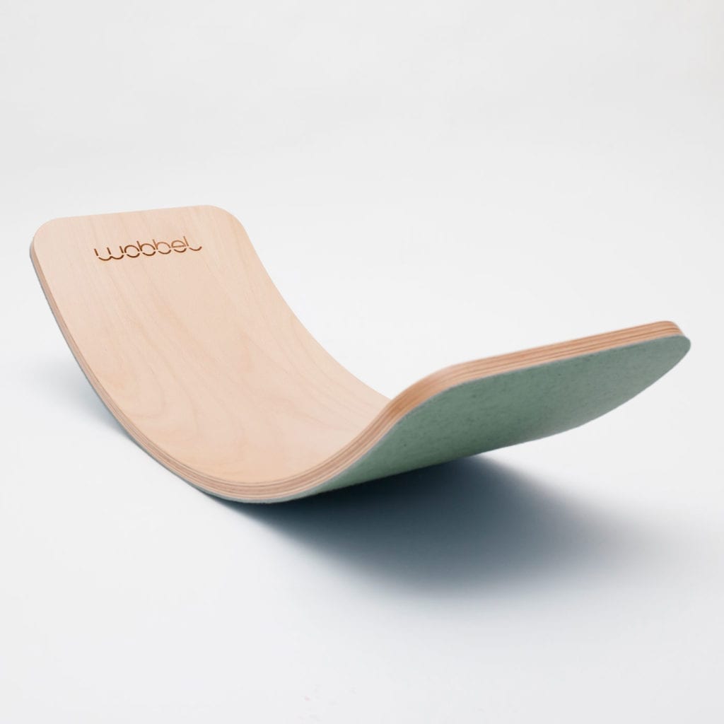 Wobbel Balance Board Pro Laccato Trasparente Con Feltro Forest (Verde) 90 Cm | Tavola Di Equilibrio Per Bambini E Adulti | Gioco Educativo Waldorf